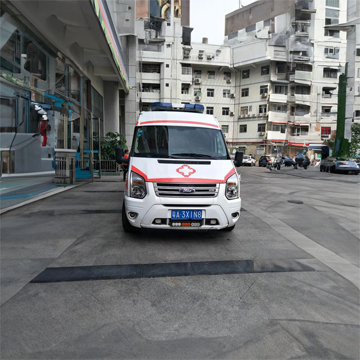 成都病重转院救护车出租案例